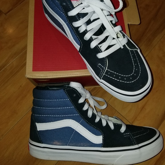 Sneakers - Picture 2 of 4